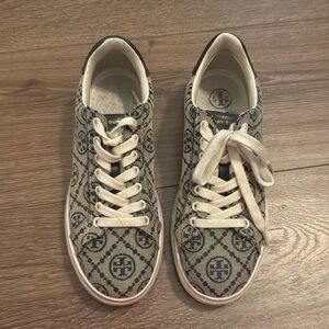 Tory Burch monogram sneakers gently used